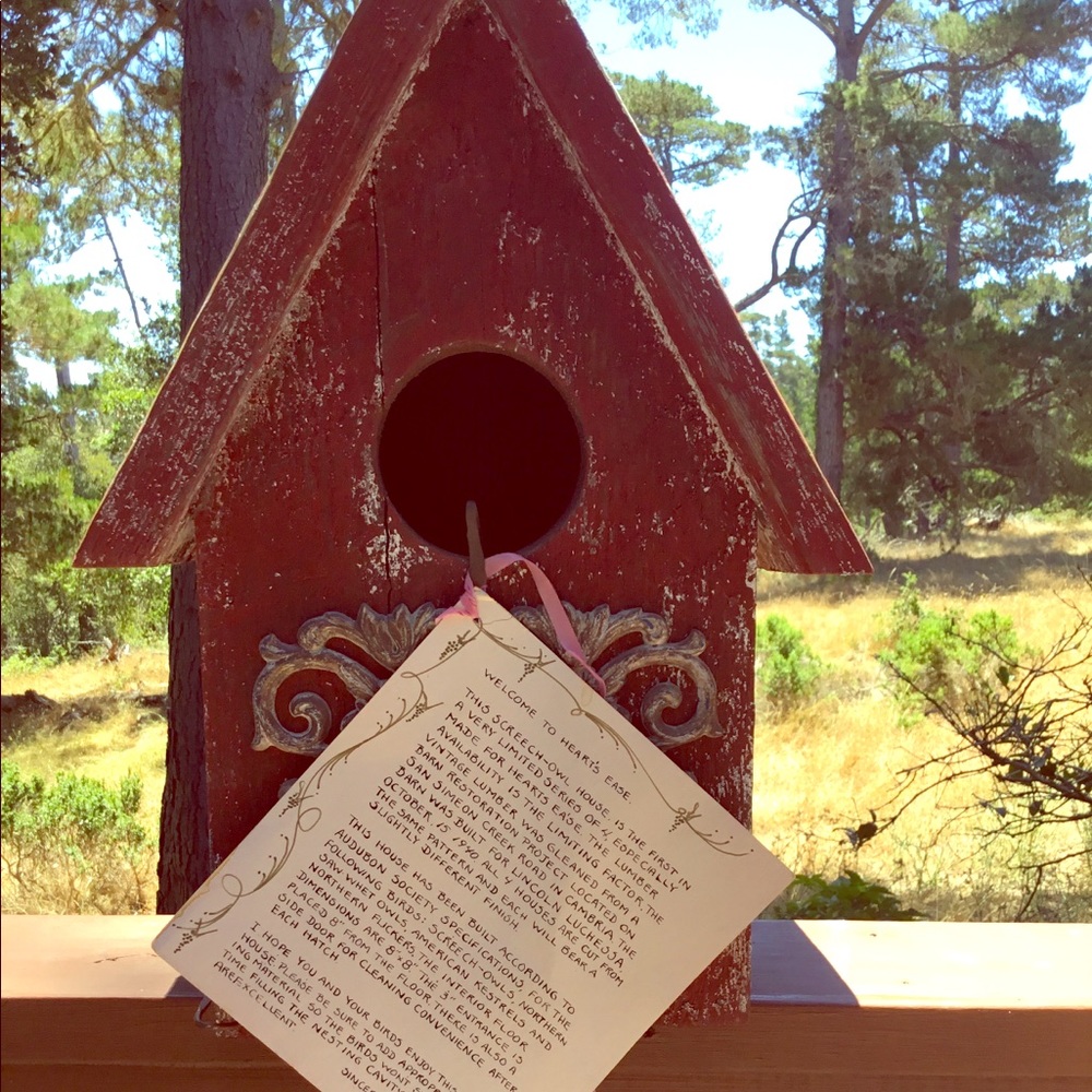 Beautiful farmhouse vintage bird house w/history